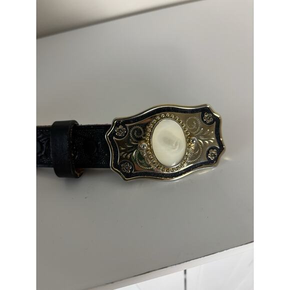 Vtg Women’s Black Saddle Leather Belt Gold Mother of Pearl Buckle Hand Finished - Picture 2 of 9